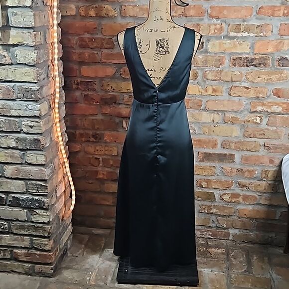 Cider Emerald green satiny maxi dress size Small - Picture 5 of 11